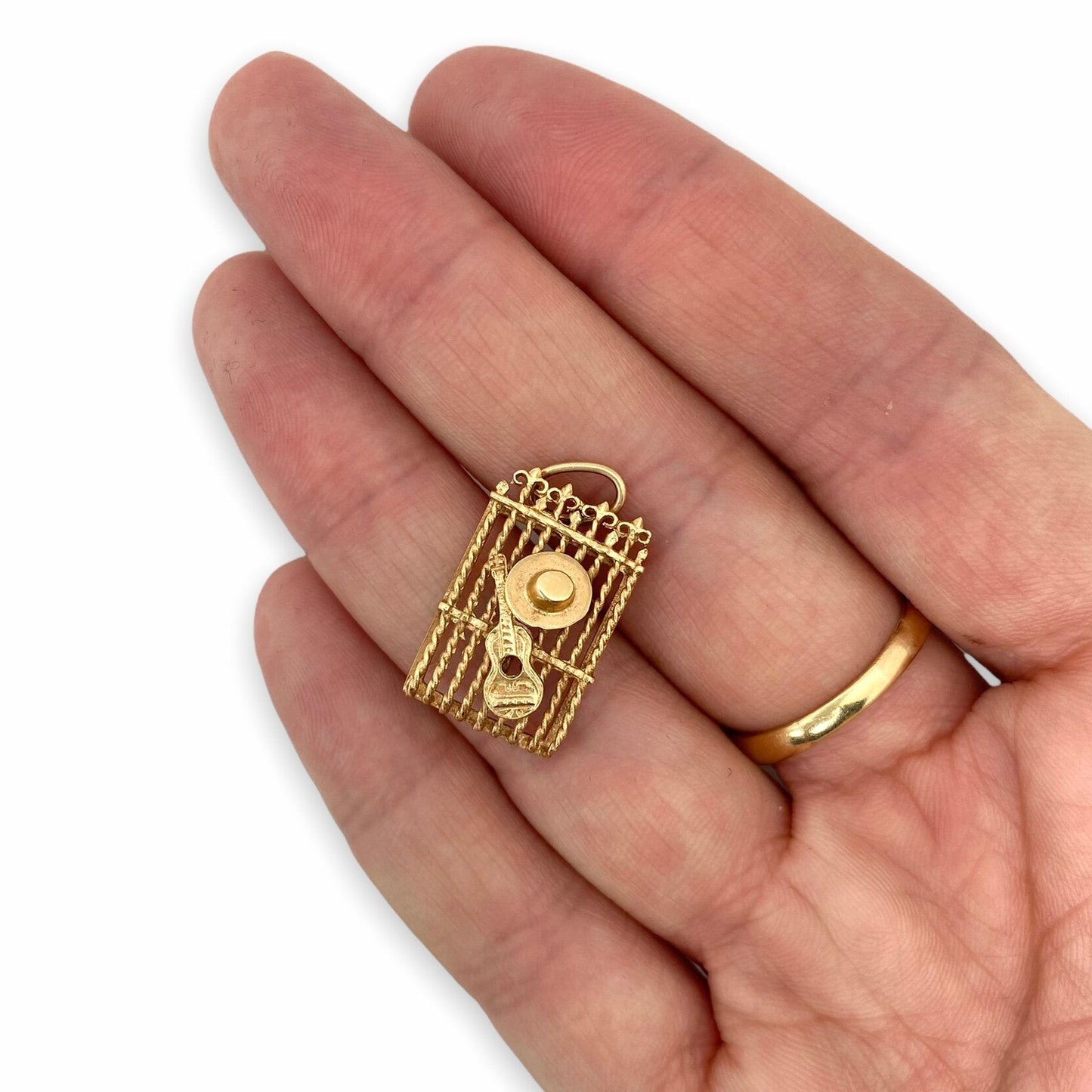 VINTAGE 14K HAT + GUITAR CHARM