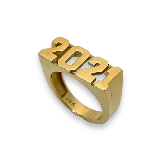 Vintage '2021' Cut Out Ring