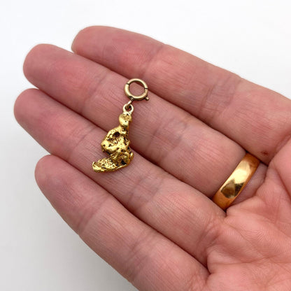 VINTAGE 22K GOLD NUGGET PENDANT