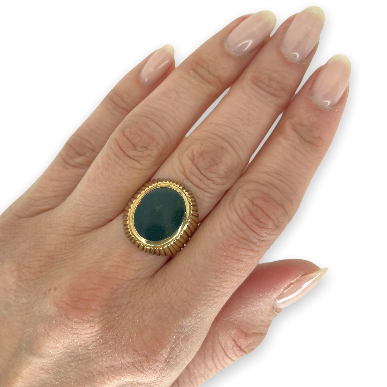 OVAL BLOODSTONE FLUTED GOLD SIGNET RING