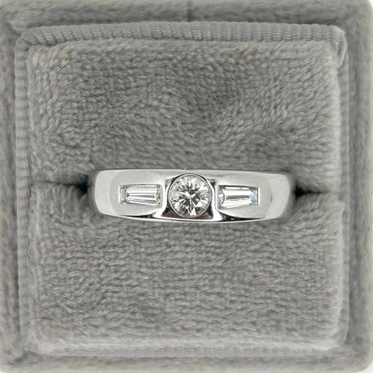 VINTAGE 3 STONE DIAMOND 18K WHITE GOLD RING