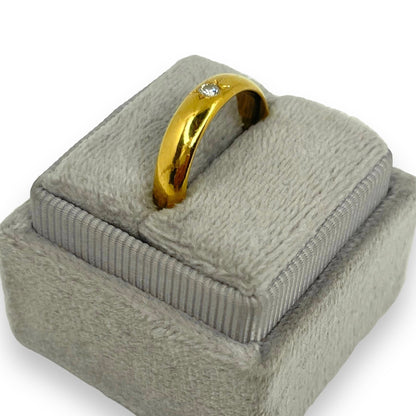 STARBURST DIAMOND YELLOW GOLD RING