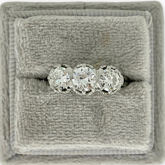 VINTAGE 1.40 CTW 3-STONE DIAMOND RING